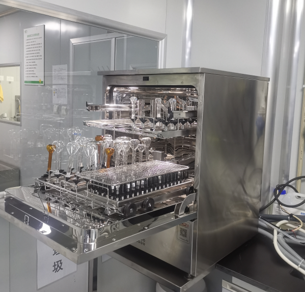 全自動洗瓶機：化學實驗室員的得力助手與安全保障新體驗